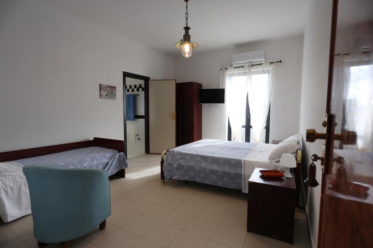 Hotel Barracuda Варкатуро Экстерьер фото