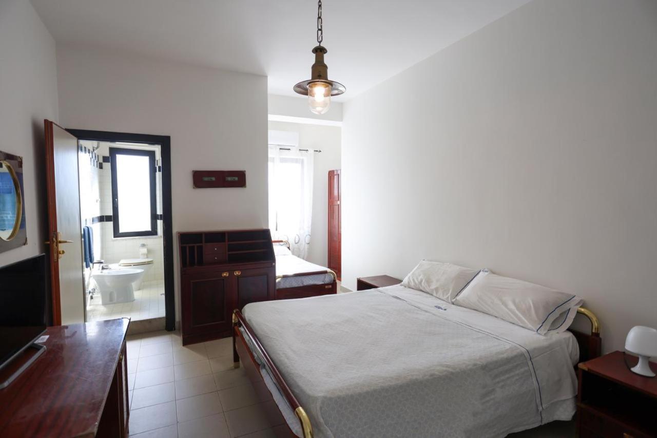 Hotel Barracuda Варкатуро Экстерьер фото