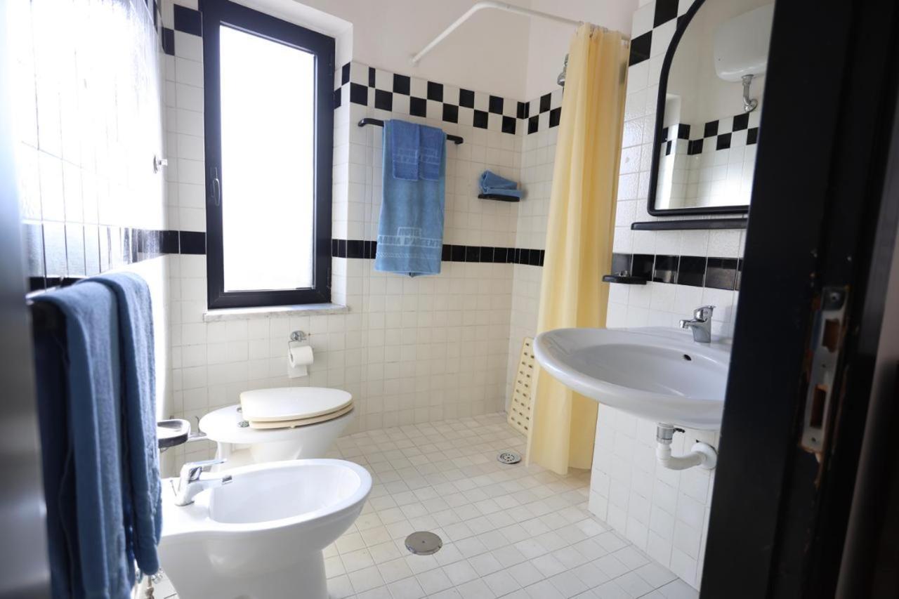 Hotel Barracuda Варкатуро Экстерьер фото