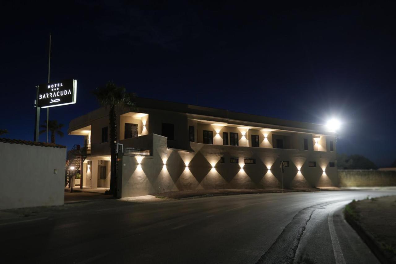Hotel Barracuda Варкатуро Экстерьер фото